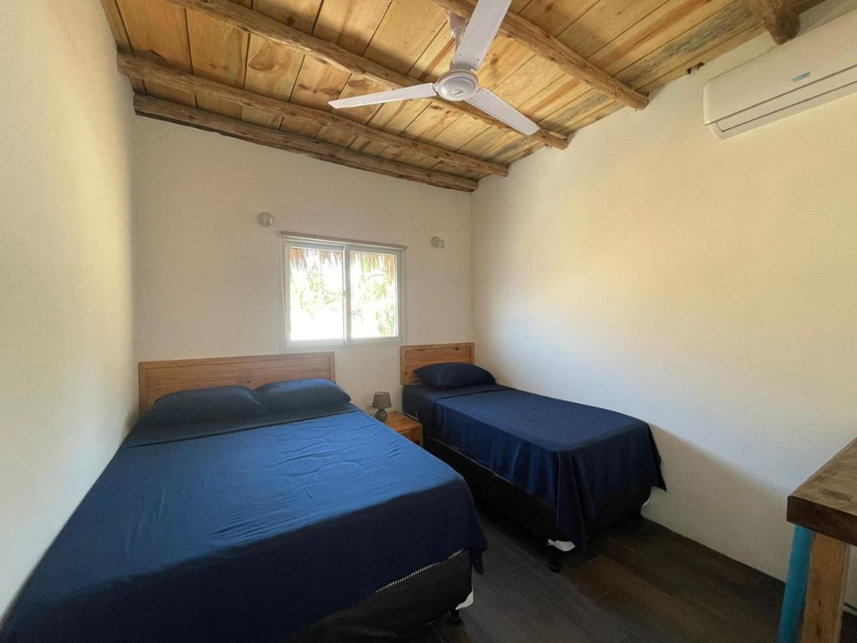 Black Sand Beachhouse Monterrico Ngoại thất bức ảnh