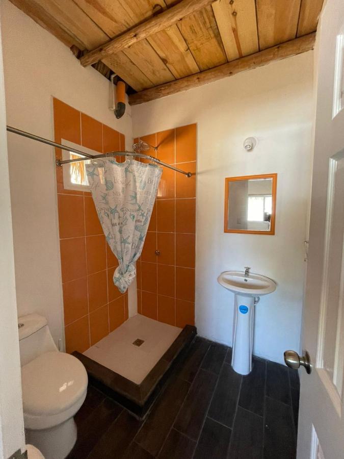 Black Sand Beachhouse Monterrico Ngoại thất bức ảnh