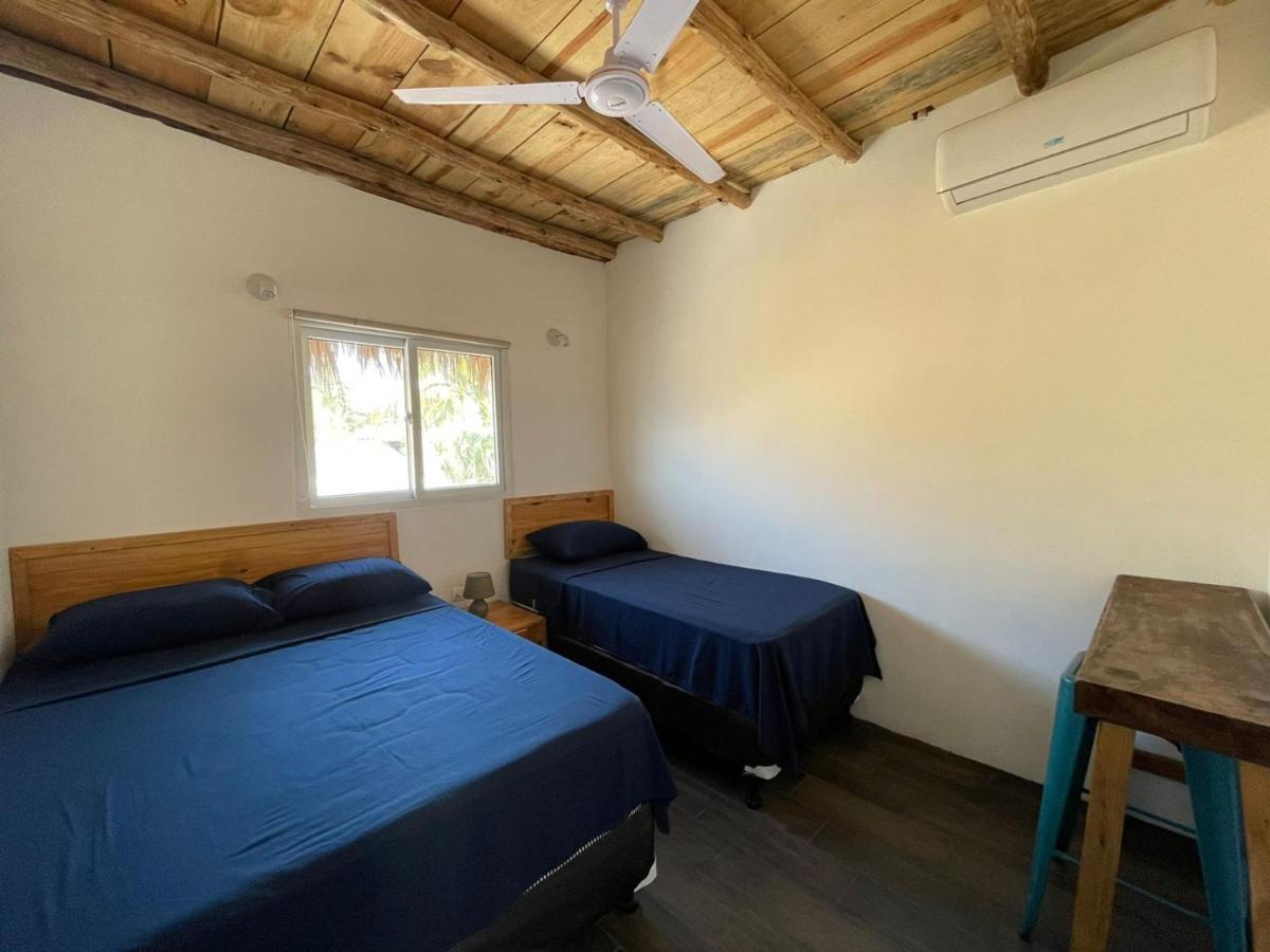 Black Sand Beachhouse Monterrico Ngoại thất bức ảnh