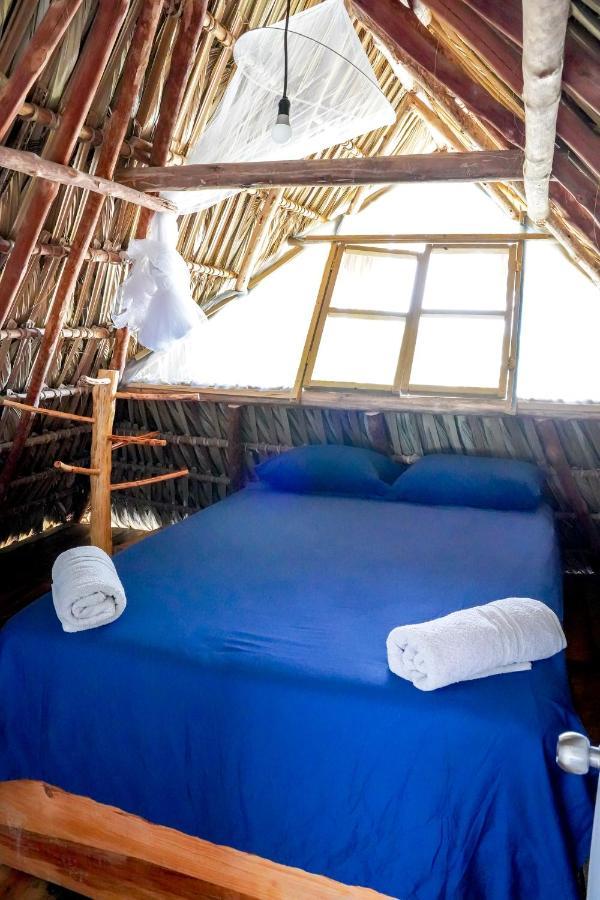 Black Sand Beachhouse Monterrico Ngoại thất bức ảnh