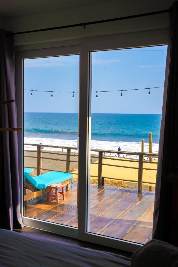 Black Sand Beachhouse Monterrico Ngoại thất bức ảnh