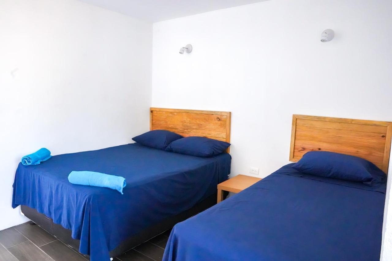 Black Sand Beachhouse Monterrico Ngoại thất bức ảnh