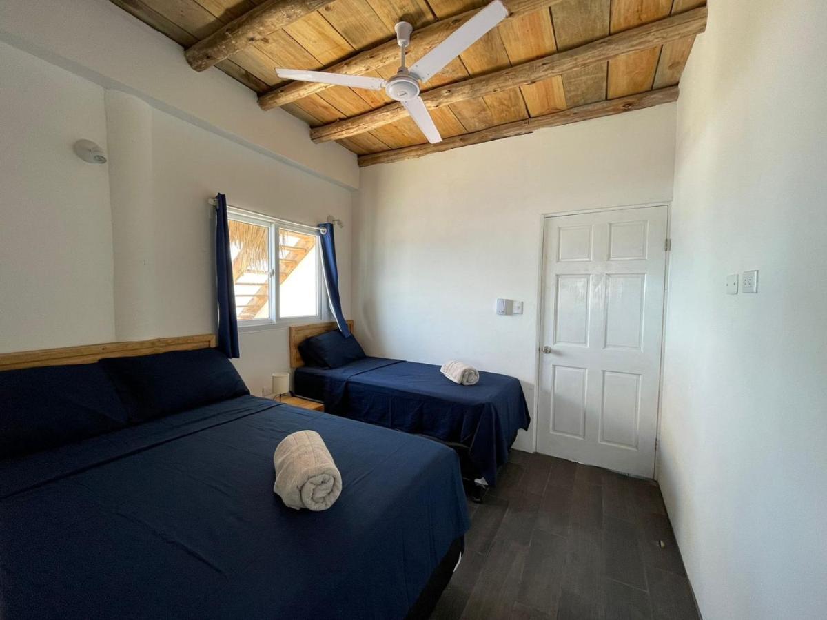 Black Sand Beachhouse Monterrico Ngoại thất bức ảnh