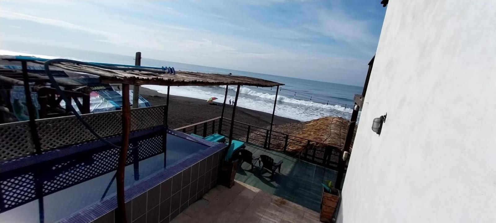 Black Sand Beachhouse Monterrico Ngoại thất bức ảnh